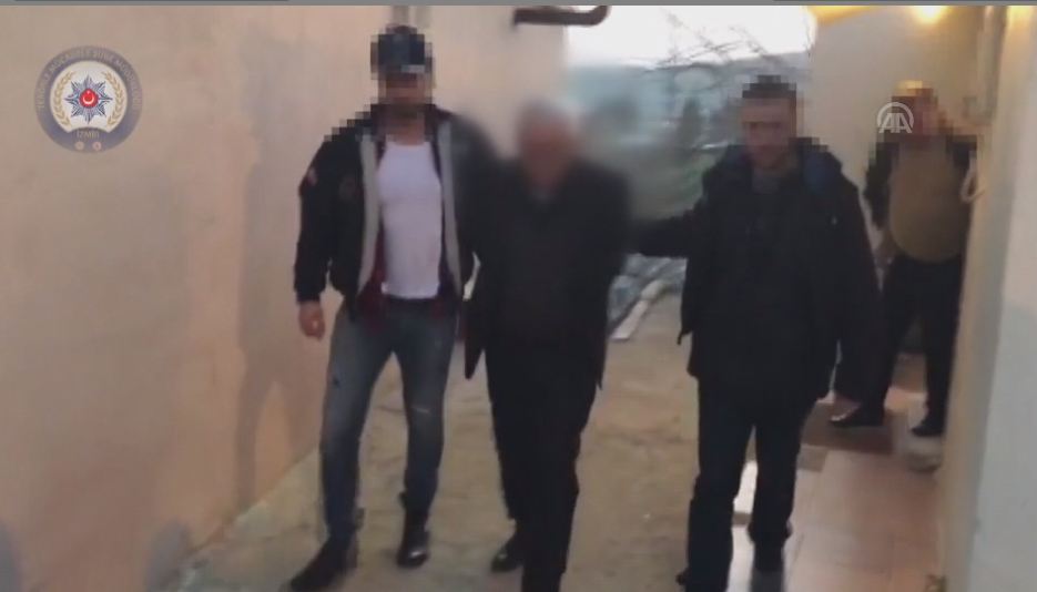 Li Îzmîrê 8 kes bi tohmeta bangeşekirina PKKyê hatin desteserkirin